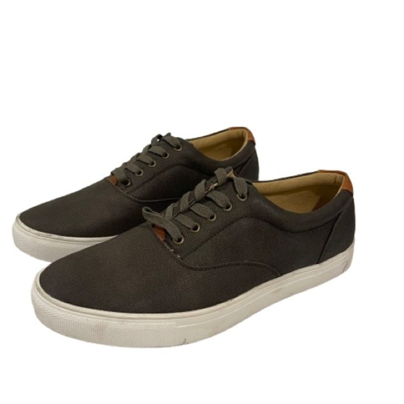 Men’s Arider Green Low Top Lace Casual Shoe Size 7.5 US! - Picture 1 of 10